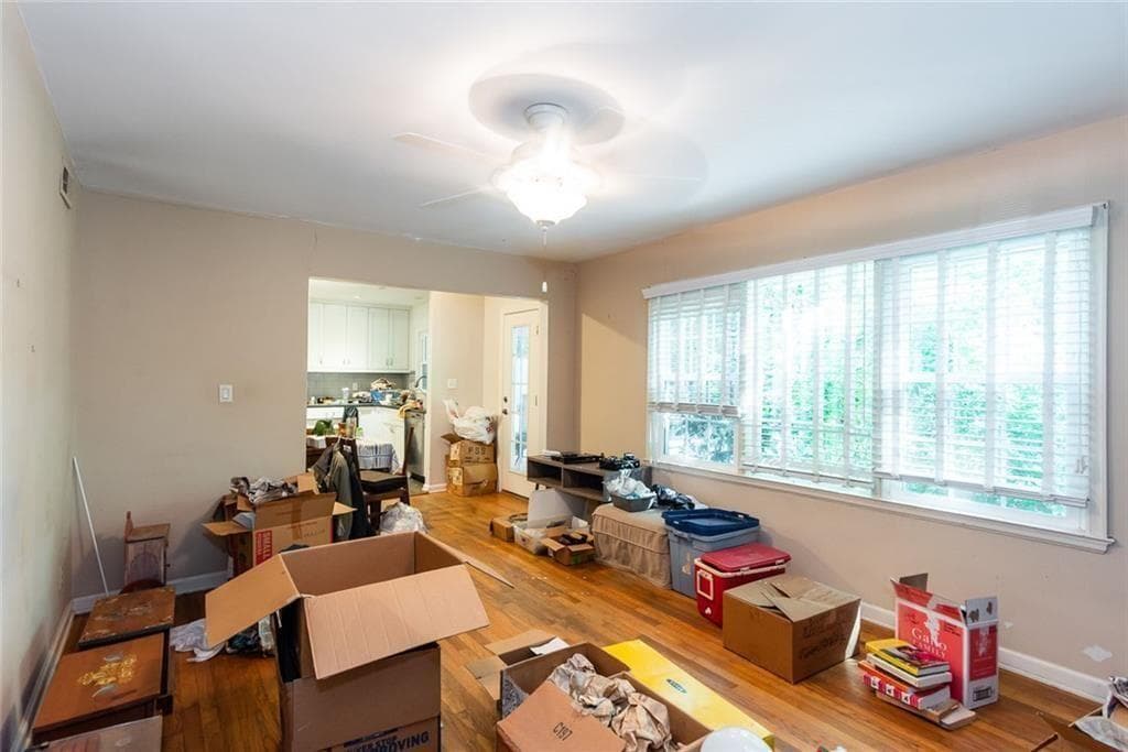 3 bedroom, 1 bathroom, 1,490 sq ft single family residence under contract at 453 N Pineview Court, Decatur, GA 30030 — photo 9
