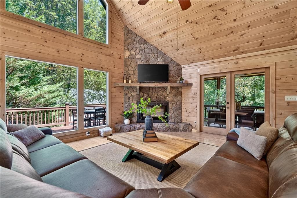 3 bedroom, 4 bathroom, 2,730 sq ft single family residence for sale at 78 Mountain Peaks Lane, Blue Ridge, GA 30513 — photo 4