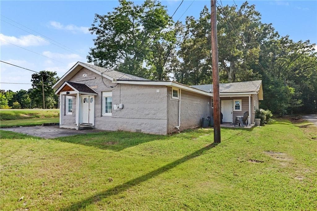 4 bedroom, 2 bathroom, 2,158 sq ft single family residence for sale at 3614 Blacks Bluff Road, Rome, GA 30161 — photo 2