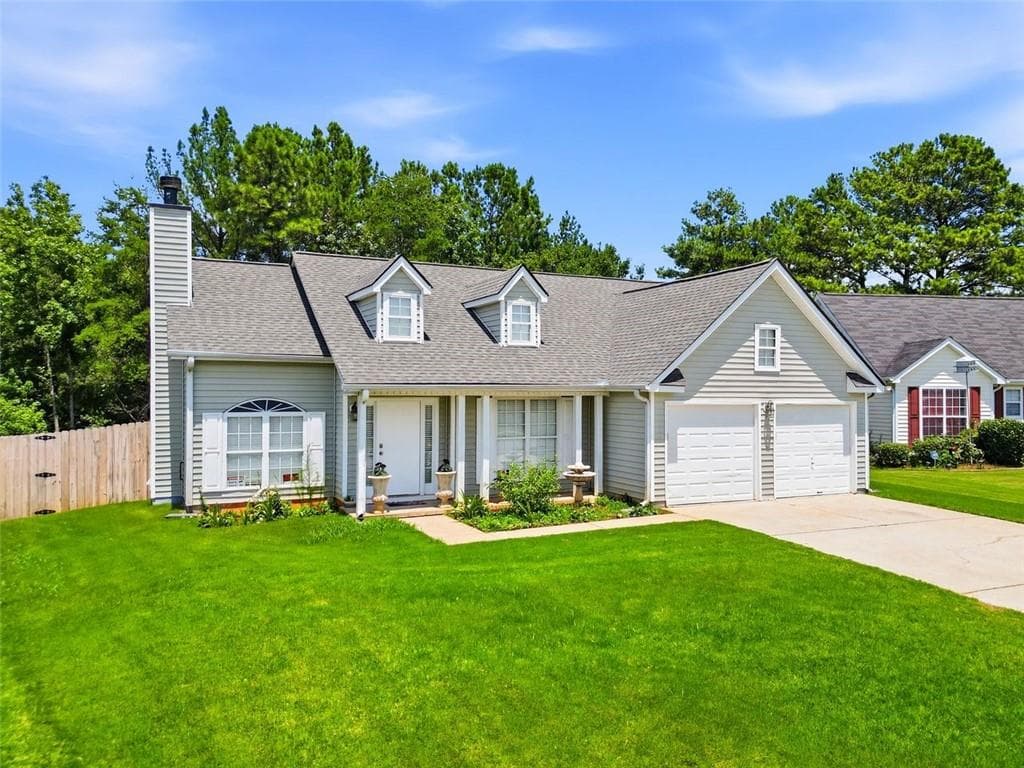 3 bedroom, 2 bathroom, 1,419 sq ft single family residence for sale at 1016 Meadow Glen Circle, Fairburn, GA 30213 — photo 1 of 36