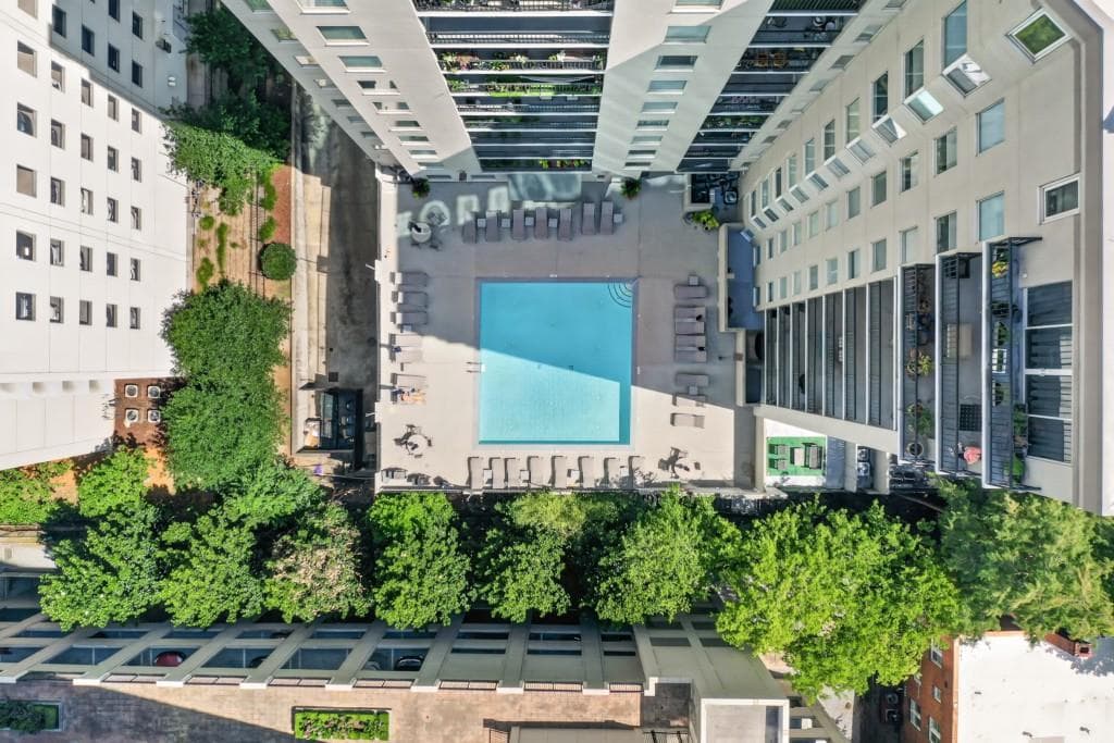 2 bedroom, 2 bathroom, 1,100 sq ft condominium for sale at 275 13th Street 1008, Atlanta, GA 30309 — photo 5