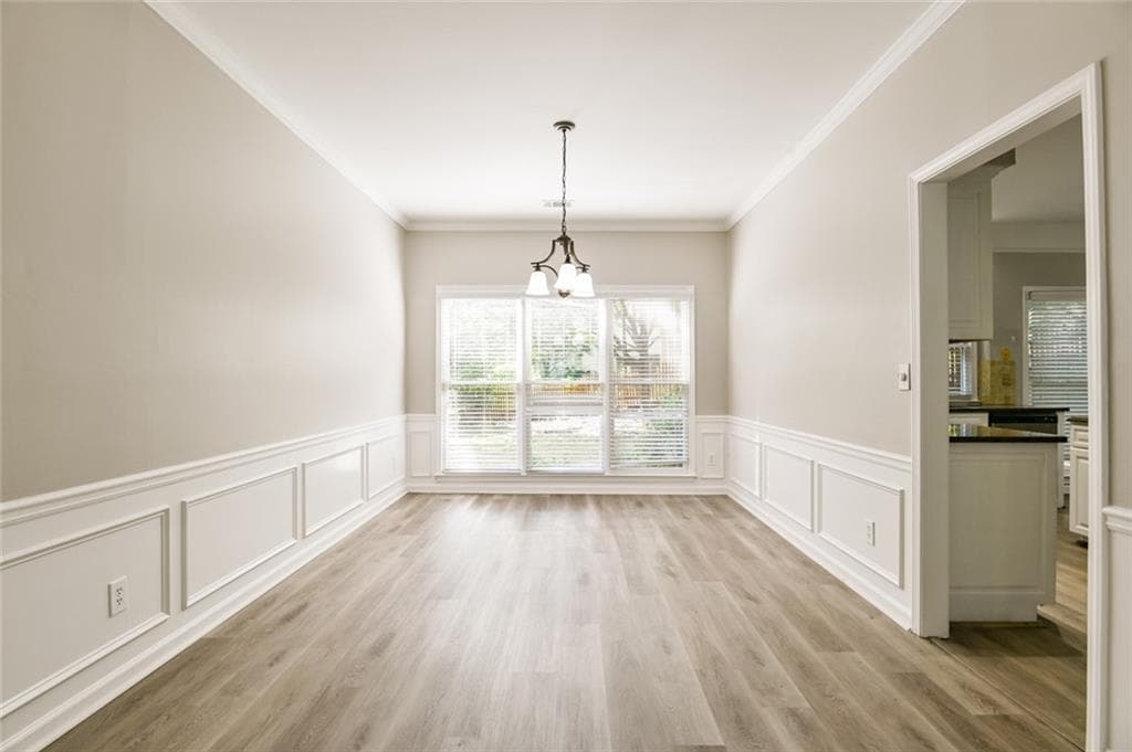 4 bedroom, 3 bathroom, 2,216 sq ft single family residence for sale at 185 Gainford Court, Johns Creek, GA 30097 — photo 8