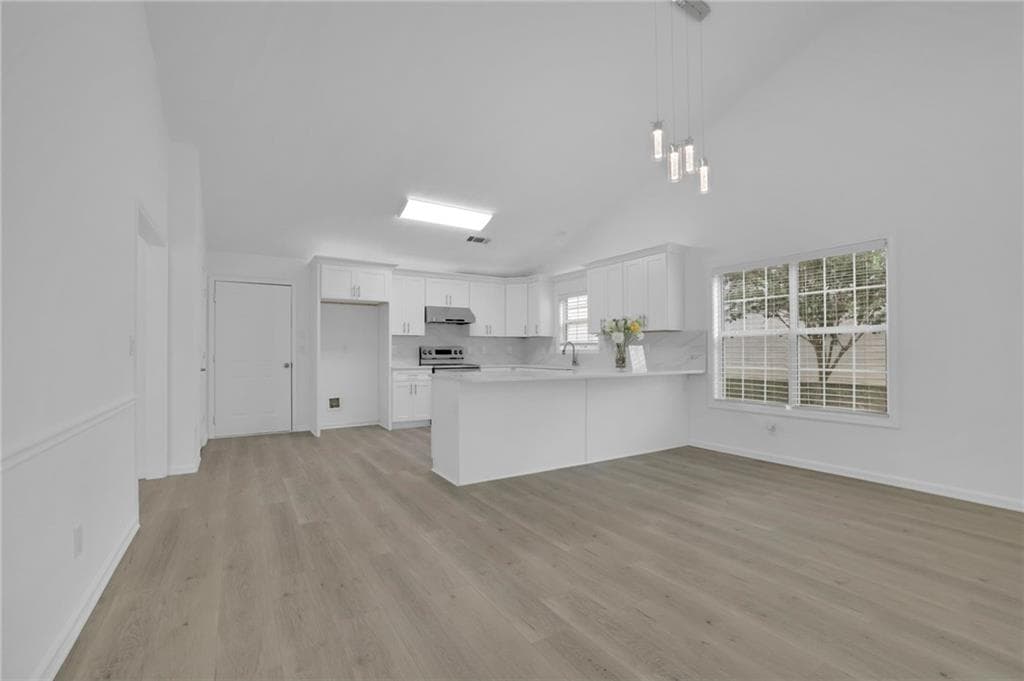 3 bedroom, 3 bathroom, 2,287 sq ft single family residence for sale at 3353 Dunbar Lane, Suwanee, GA 30024 — photo 10