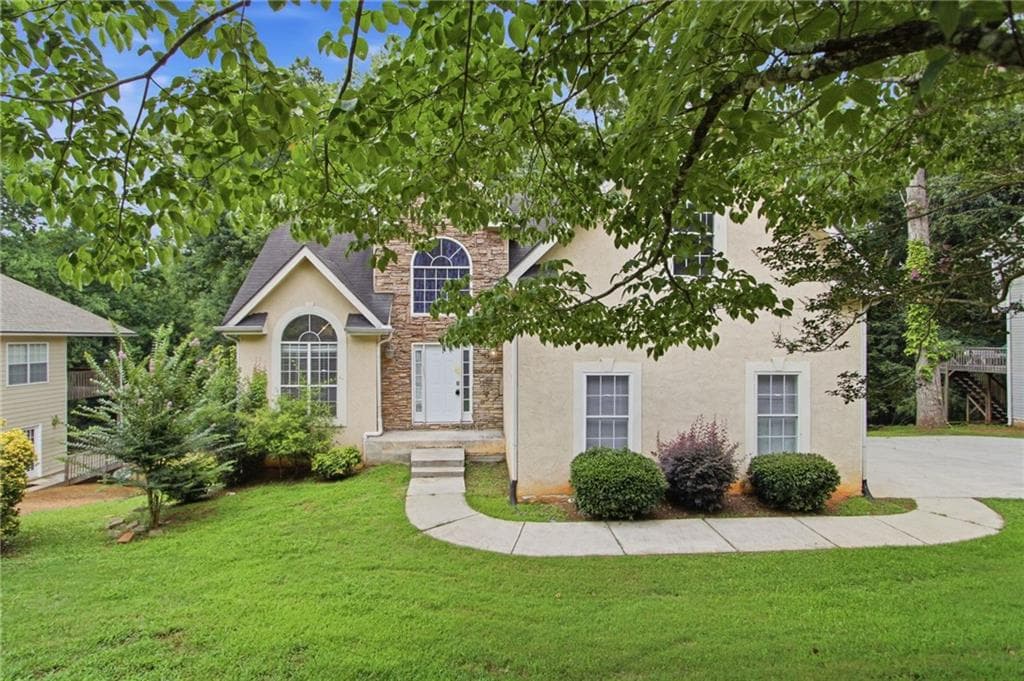 3 bedroom, 3 bathroom, 1,682 sq ft single family residence for sale at 100 Overlook Heights Way, Stockbridge, GA 30281