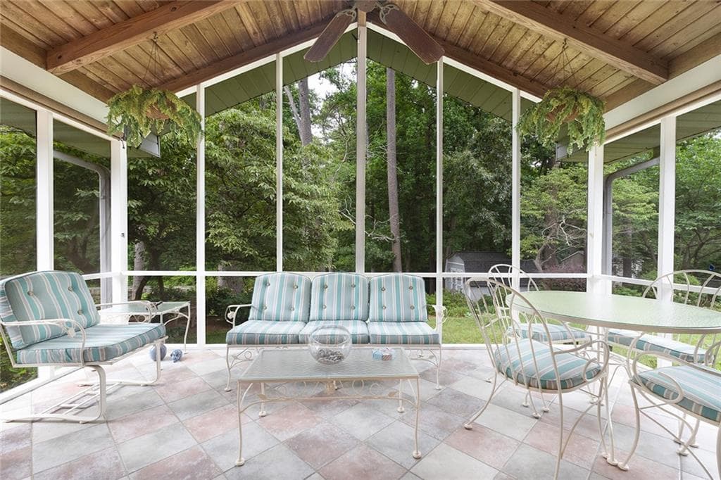 3 bedroom, 2 bathroom, 1,759 sq ft single family residence under contract at 2976 Blackwood Road, Decatur, GA 30033 — photo 6