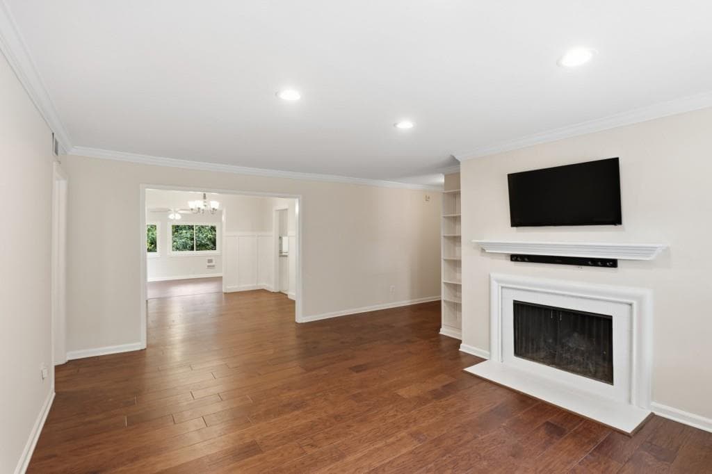 3 bedroom, 2 bathroom, 1,346 sq ft condominium under contract at 53 Chaumont Square, Atlanta, GA 30327 — photo 7