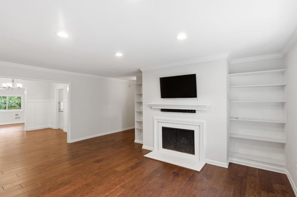 3 bedroom, 2 bathroom, 1,346 sq ft condominium under contract at 53 Chaumont Square, Atlanta, GA 30327 — photo 8