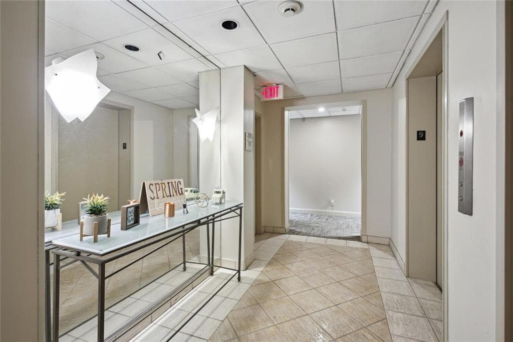 1 bedroom, 1 bathroom, 703 sq ft condominium for rent at 2285 Peachtree Road 904, Atlanta, GA 30309 for $1,400 a month — photo 2