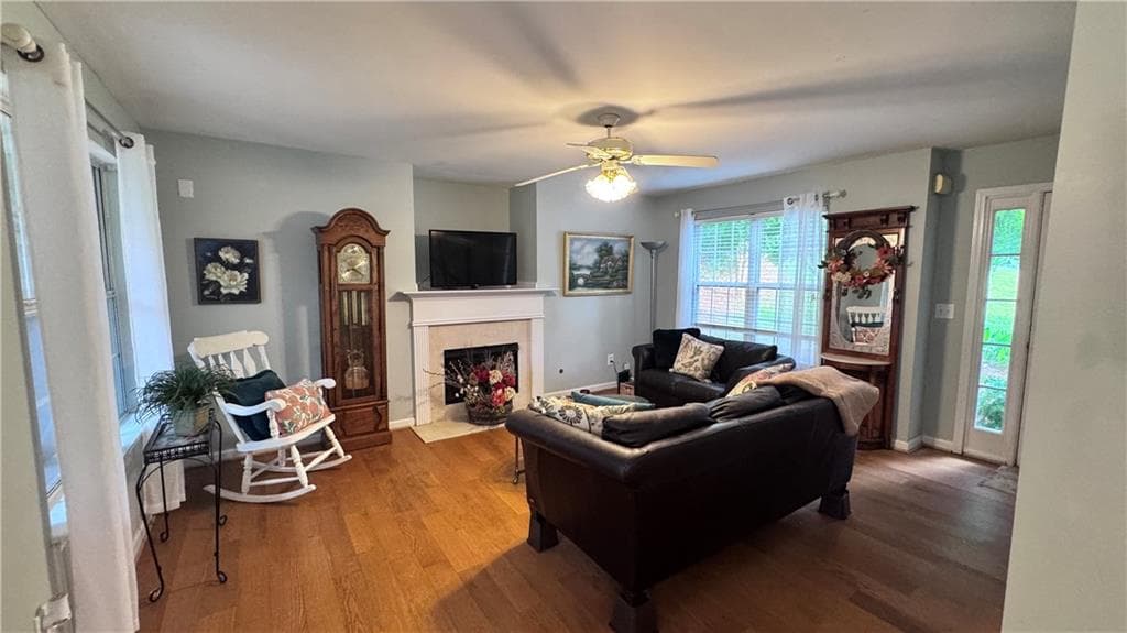 3 bedroom, 3 bathroom, 1,617 sq ft single family residence for sale at 4995 Meadow Overlook, Cumming, GA 30040 — photo 5