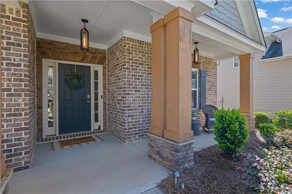 4 bedroom, 3 bathroom, 2,525 sq ft single family residence for sale at 4450 Madison Hall Drive, Cumming, GA 30028 — photo 2