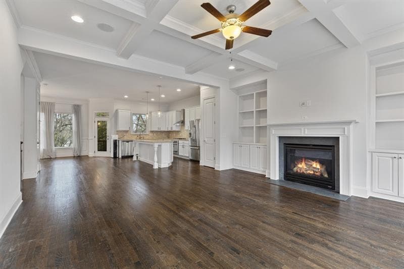 4 bedroom, 4 bathroom single family residence for rent at 926 Canterbury Lane, Atlanta, GA 30324 for $5,300 a month — photo 6