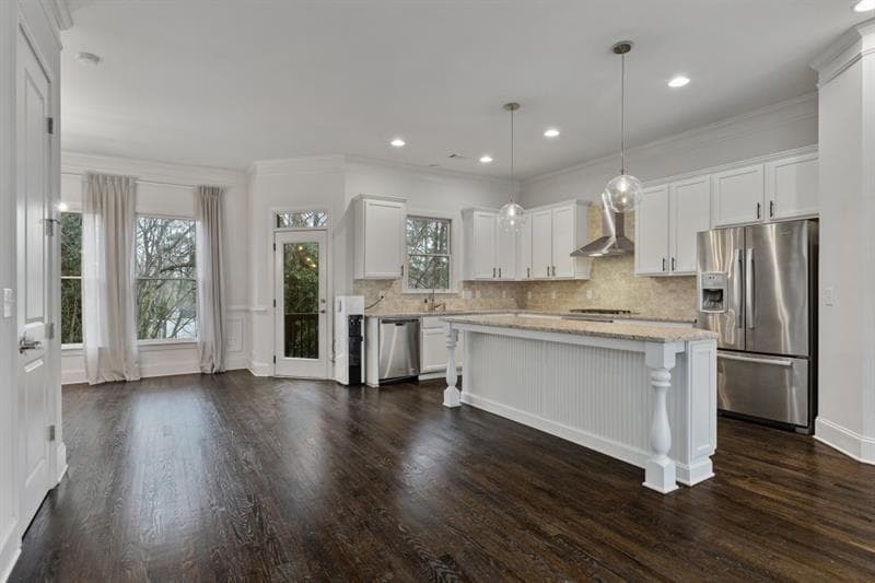 4 bedroom, 4 bathroom single family residence for rent at 926 Canterbury Lane, Atlanta, GA 30324 for $5,300 a month — photo 8