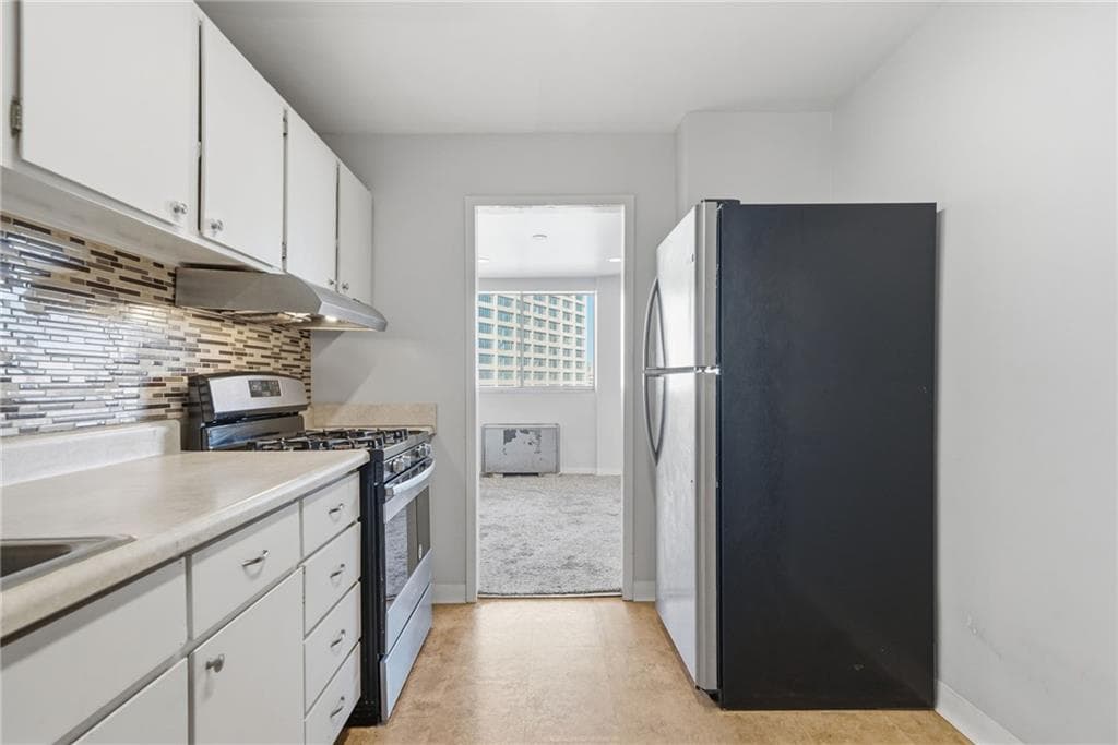 1 bedroom, 1 bathroom, 850 sq ft condominium for sale at 215 Piedmont Avenue 2002, Atlanta, GA 30308 — photo 9