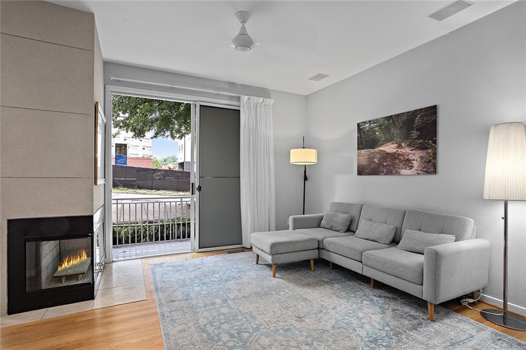 2 bedroom, 4 bathroom townhouse for sale at 1590 Tallulah Street, Atlanta, GA 30318 — photo 4