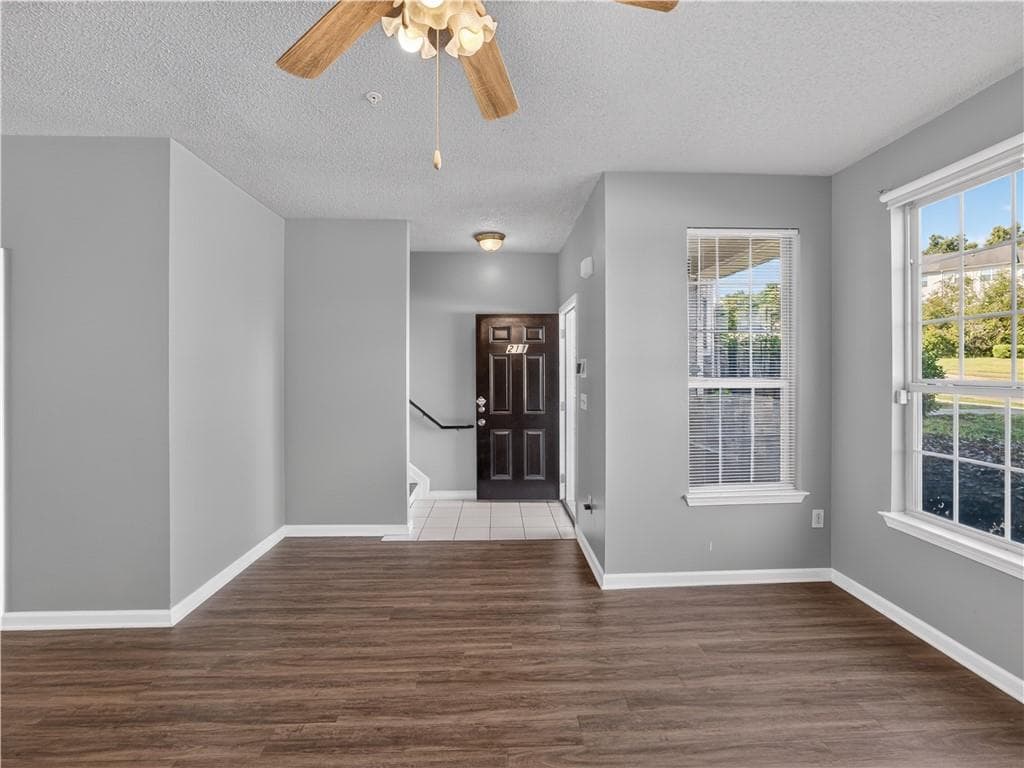 3 bedroom, 3 bathroom, 1,356 sq ft townhouse for sale at 211 Odyssey Turn, Conyers, GA 30012 — photo 5
