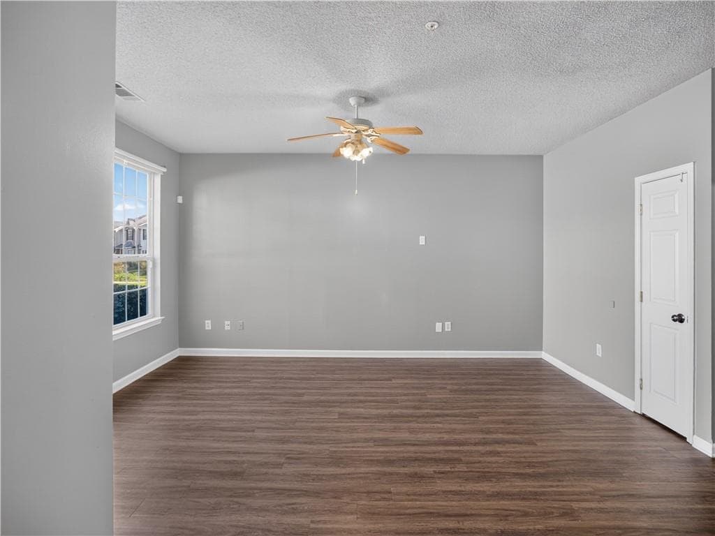 3 bedroom, 3 bathroom, 1,356 sq ft townhouse for sale at 211 Odyssey Turn, Conyers, GA 30012 — photo 7