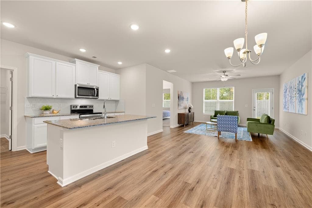 3 bedroom, 3 bathroom, 1,991 sq ft single family residence under contract at 1256 Riverstone Road, Jonesboro, GA 30238 — photo 4