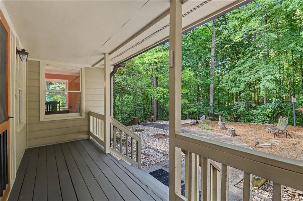 4 bedroom, 3 bathroom, 2,518 sq ft single family residence for sale at 3830 Chattahoochee Road, Cumming, GA 30041 — photo 4