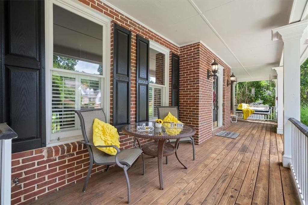 5 bedroom, 4 bathroom, 4,652 sq ft single family residence for sale at 649 Goldenwood Court, Powder Springs, GA 30127 — photo 4