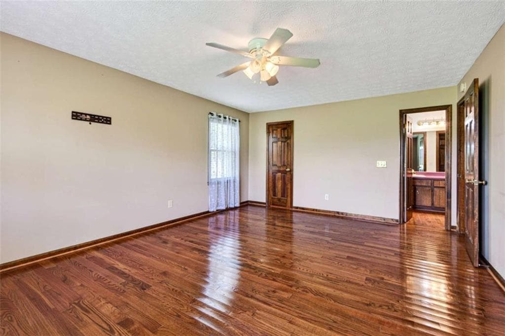3 bedroom, 2 bathroom, 2,200 sq ft single family residence under contract at 114 Marlow Road, Maysville, GA 30558 — photo 9