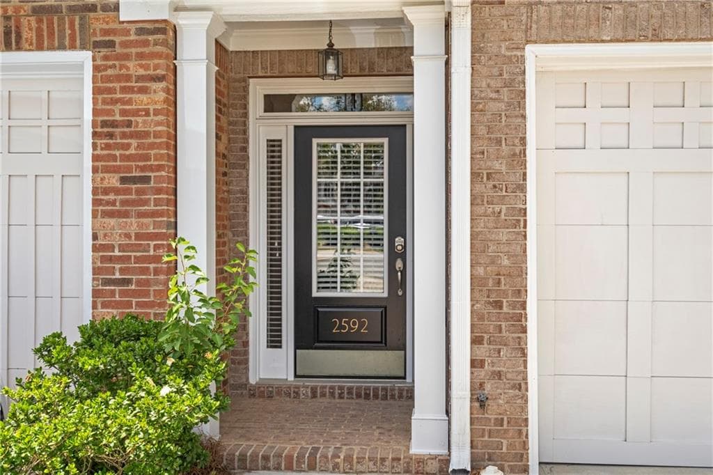 3 bedroom, 3 bathroom, 2,066 sq ft townhouse for sale at 2592 Gadsen Walk, Duluth, GA 30097 — photo 2