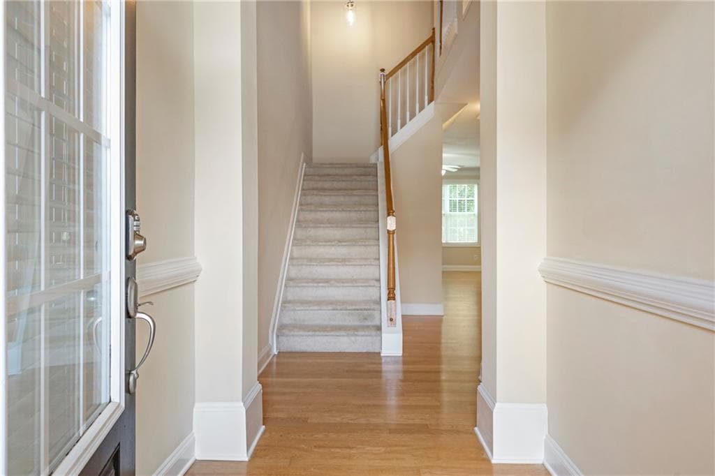 3 bedroom, 3 bathroom, 2,066 sq ft townhouse for sale at 2592 Gadsen Walk, Duluth, GA 30097 — photo 3