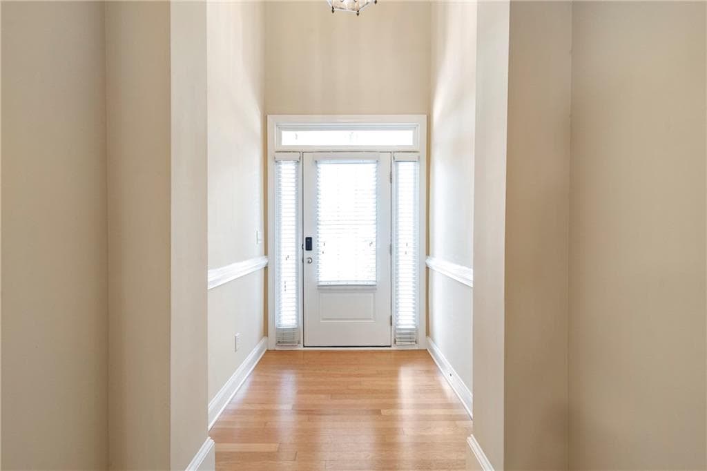 3 bedroom, 3 bathroom, 2,066 sq ft townhouse for sale at 2592 Gadsen Walk, Duluth, GA 30097 — photo 4