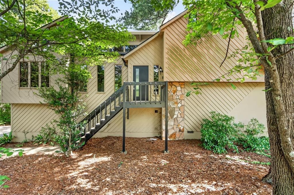 3 bedroom, 3 bathroom, 2,356 sq ft single family residence sold at 3420 Winter Wood Court, Marietta, GA 30062