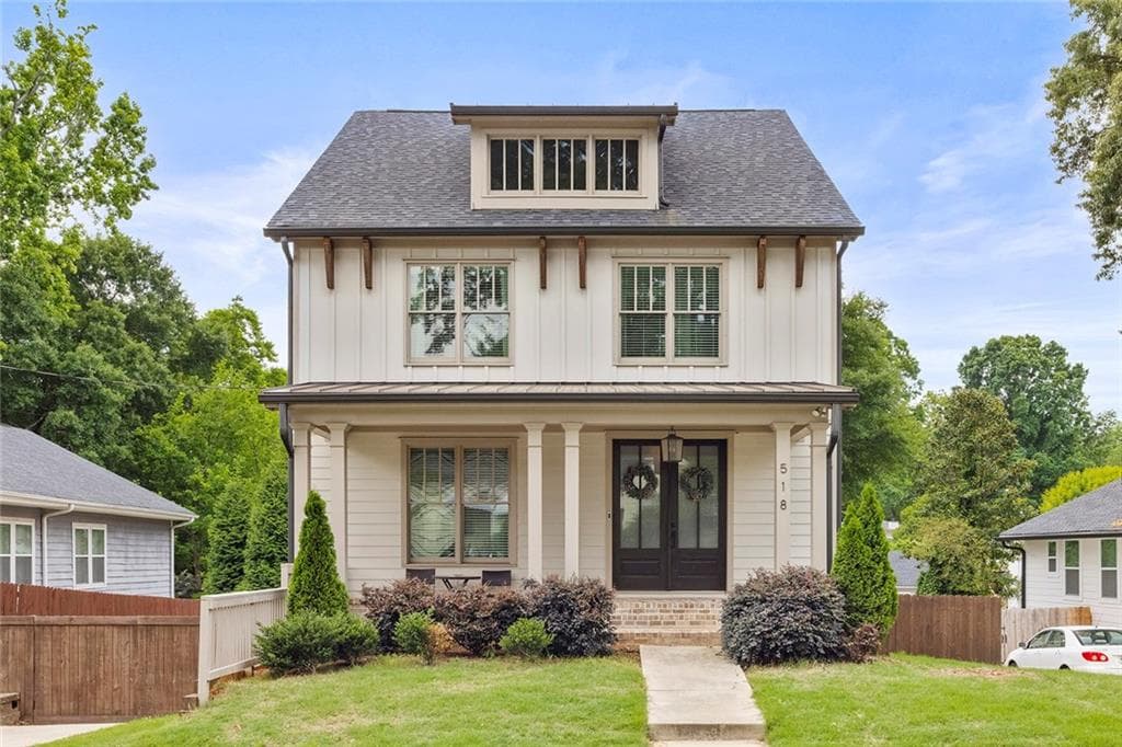 4 bedroom, 4 bathroom, 3,275 sq ft single family residence for sale at 518 Oak Drive, Atlanta, GA 30354 — photo 2