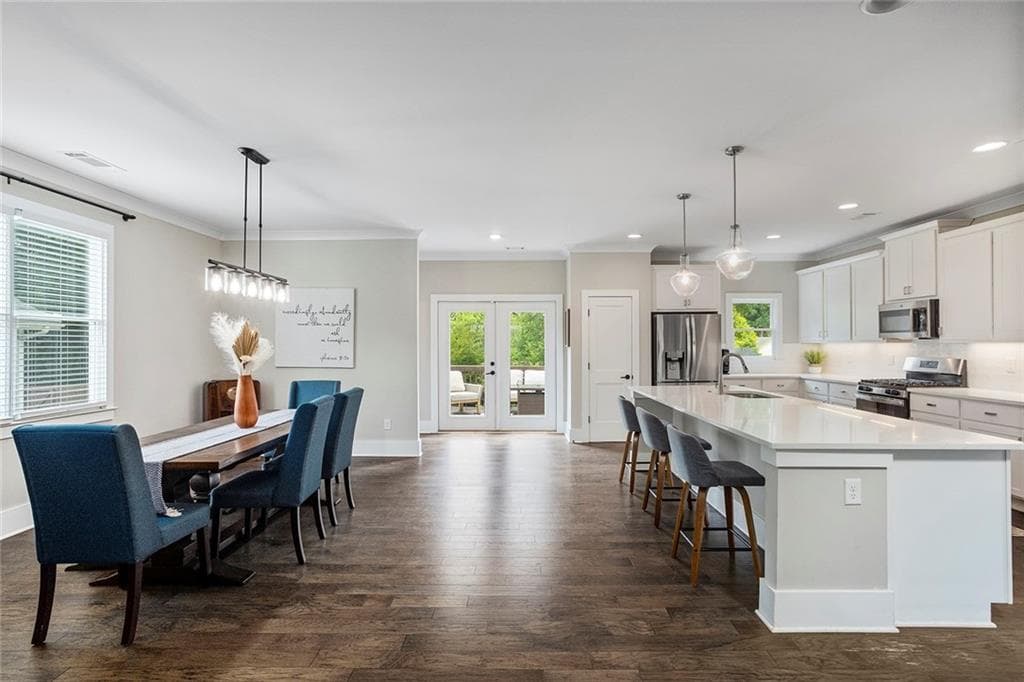 4 bedroom, 4 bathroom, 3,275 sq ft single family residence for sale at 518 Oak Drive, Atlanta, GA 30354 — photo 5