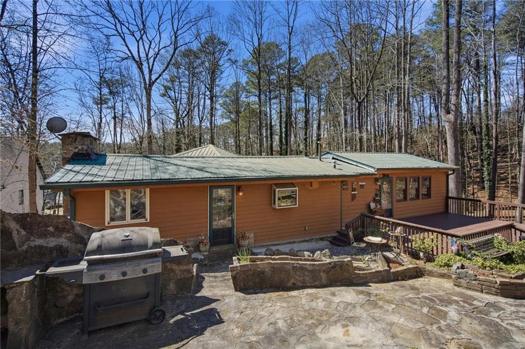4 bedroom, 2 bathroom single family residence for sale at 6010 Pilgrim Point Circle, Cumming, GA 30041 — photo 9