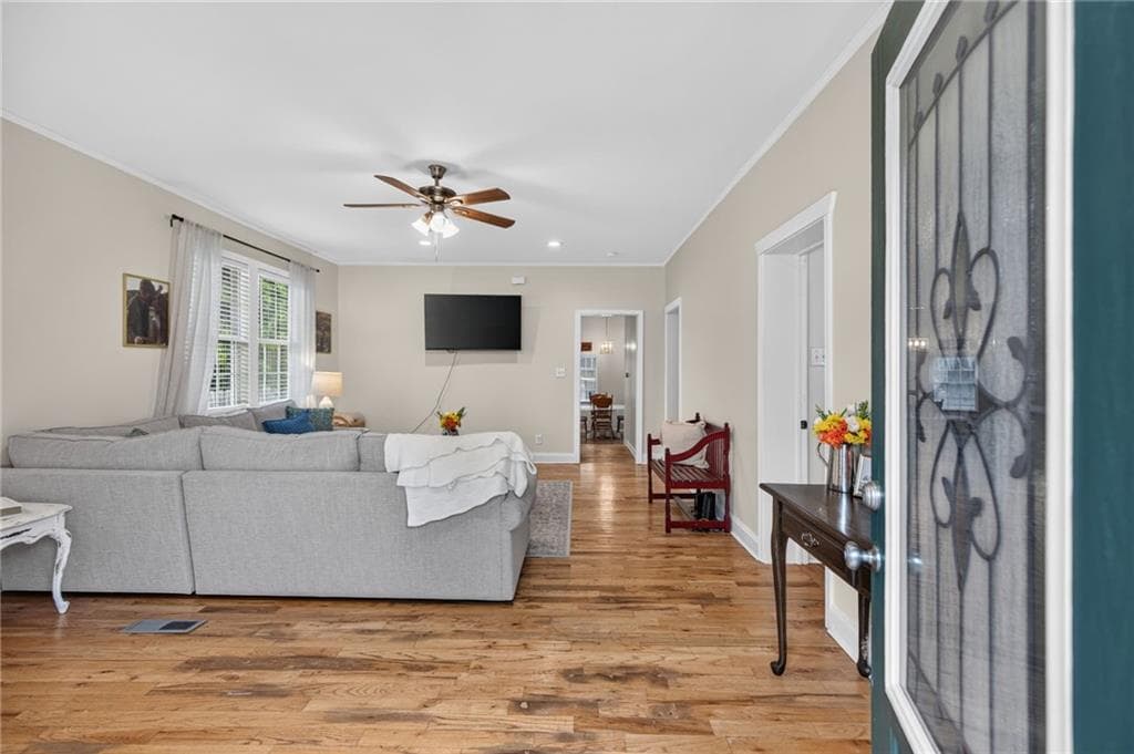 2 bedroom, 2 bathroom, 1,504 sq ft single family residence for sale at 254 Litchfield Street, Rockmart, GA 30153 — photo 4