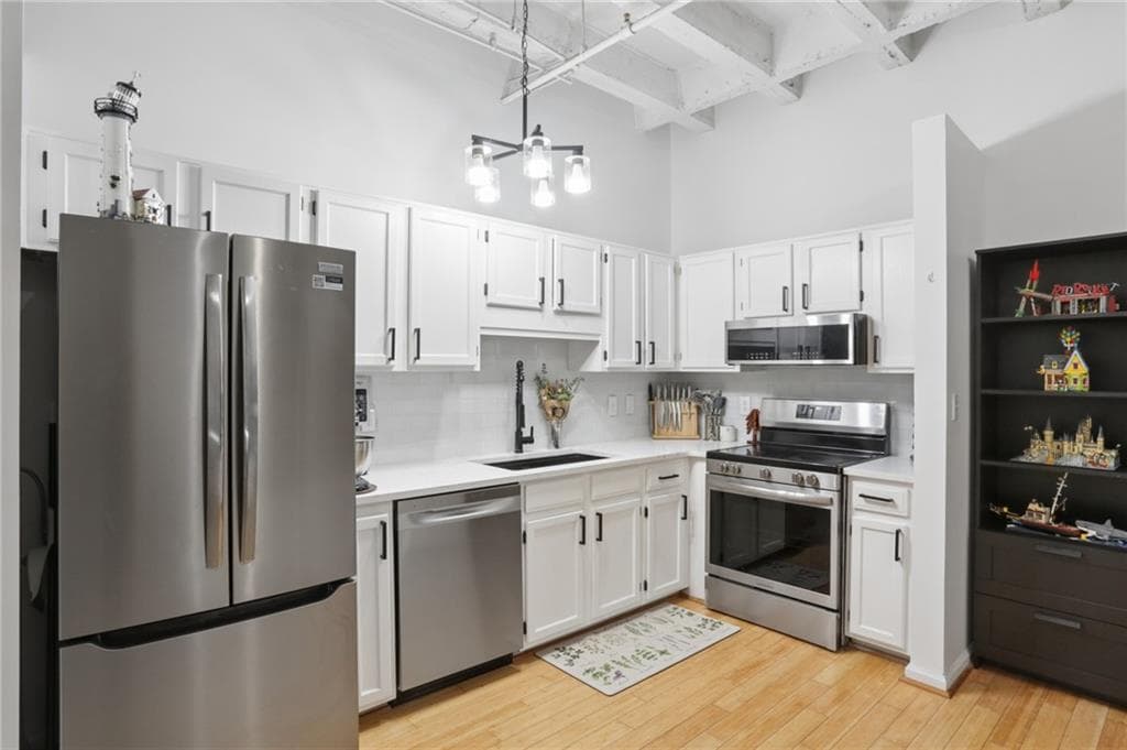 1 bedroom, 1 bathroom, 591 sq ft condominium for sale at 32 Peachtree Street 1101, Atlanta, GA 30303 — photo 6