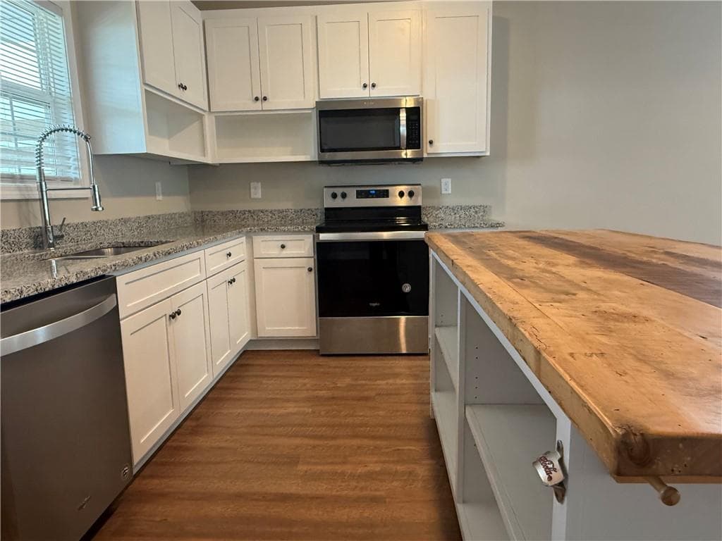 2 bedroom, 3 bathroom, 1,200 sq ft single family residence for rent at 768 Grove Street, Gainesville, GA 30501 for $1,725 a month — photo 7