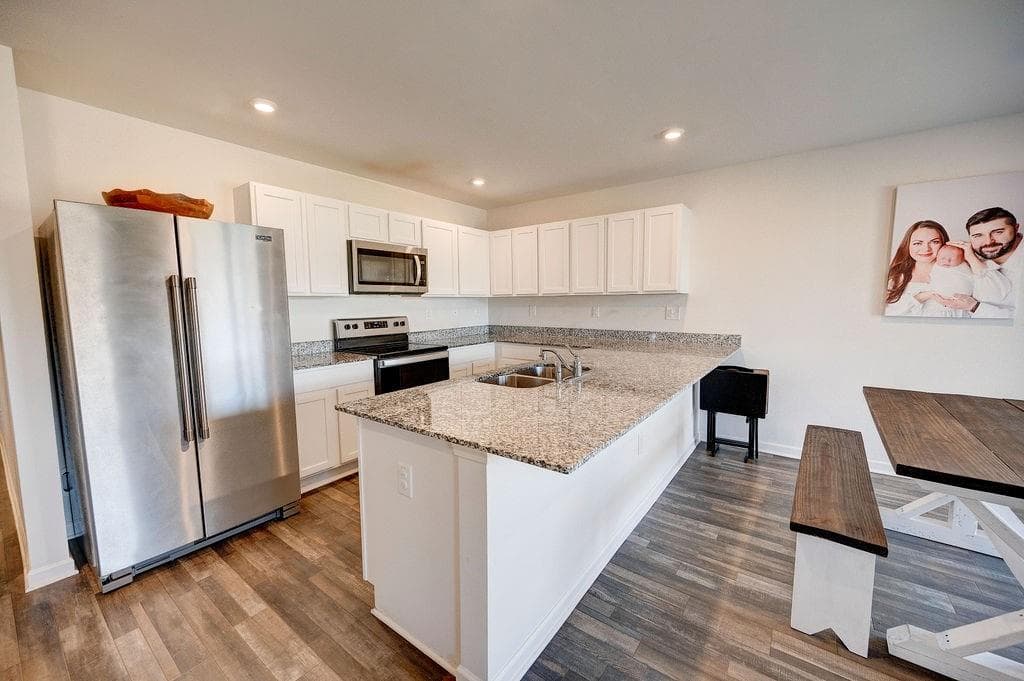 4 bedroom, 2 bathroom, 1,544 sq ft single family residence under contract at 500 Pemberton Street, Kingston, GA 30145 — photo 6