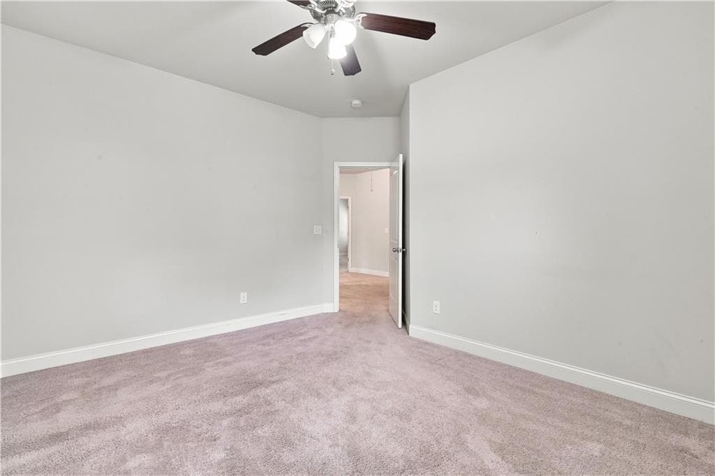 4 bedroom, 3 bathroom, 2,774 sq ft single family residence for sale at 6323 Oakwell Place, Fairburn, GA 30213 — photo 8