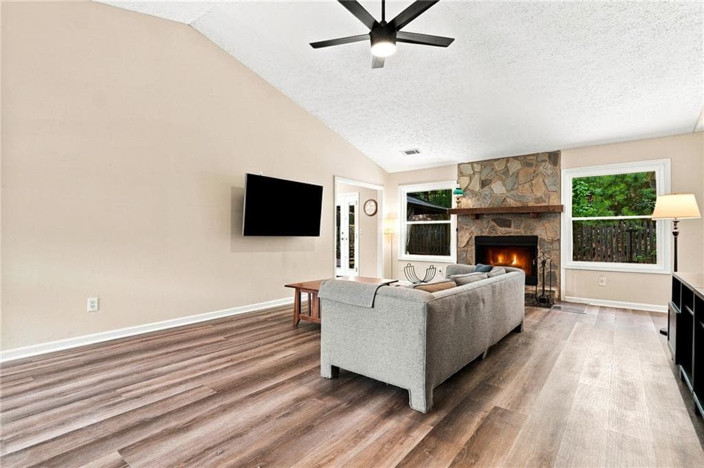 3 bedroom, 2 bathroom, 1,740 sq ft single family residence for sale at 117 River Oaks Drive, Woodstock, GA 30188 — photo 4