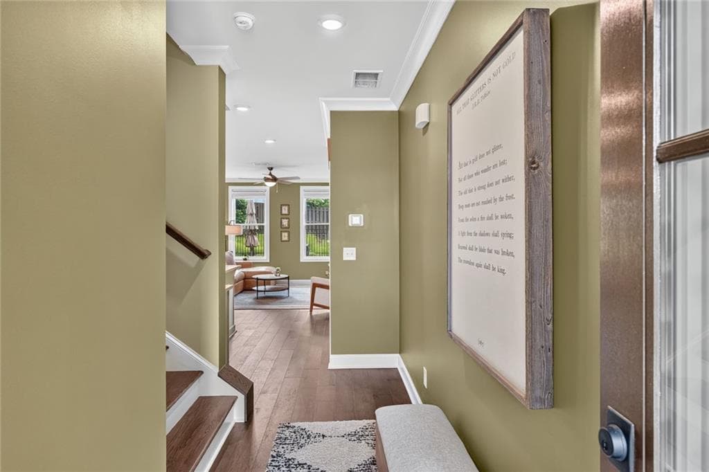 3 bedroom, 3 bathroom, 1,852 sq ft townhouse for sale at 1409 Casteel Lake Lane, Buford, GA 30518 — photo 3