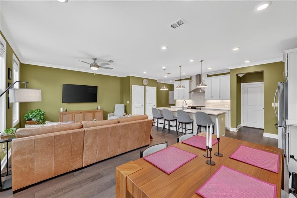 3 bedroom, 3 bathroom, 1,852 sq ft townhouse for sale at 1409 Casteel Lake Lane, Buford, GA 30518 — photo 5