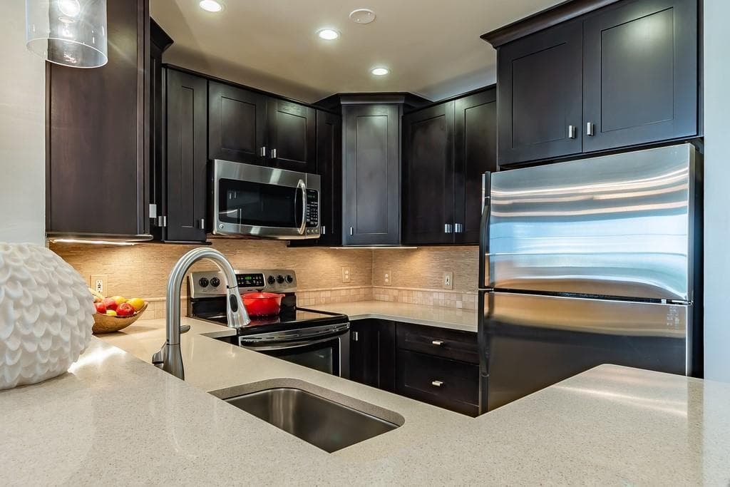 1 bedroom, 1 bathroom, 764 sq ft condominium for sale at 1101 Juniper Street 1012, Atlanta, GA 30309 — photo 3
