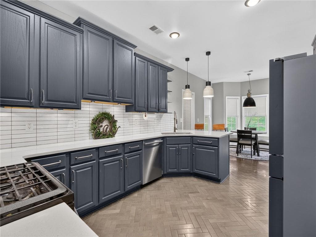 5 bedroom, 3 bathroom, 2,688 sq ft single family residence for sale at 1566 Vine Leaf Drive, Powder Springs, GA 30127 — photo 10