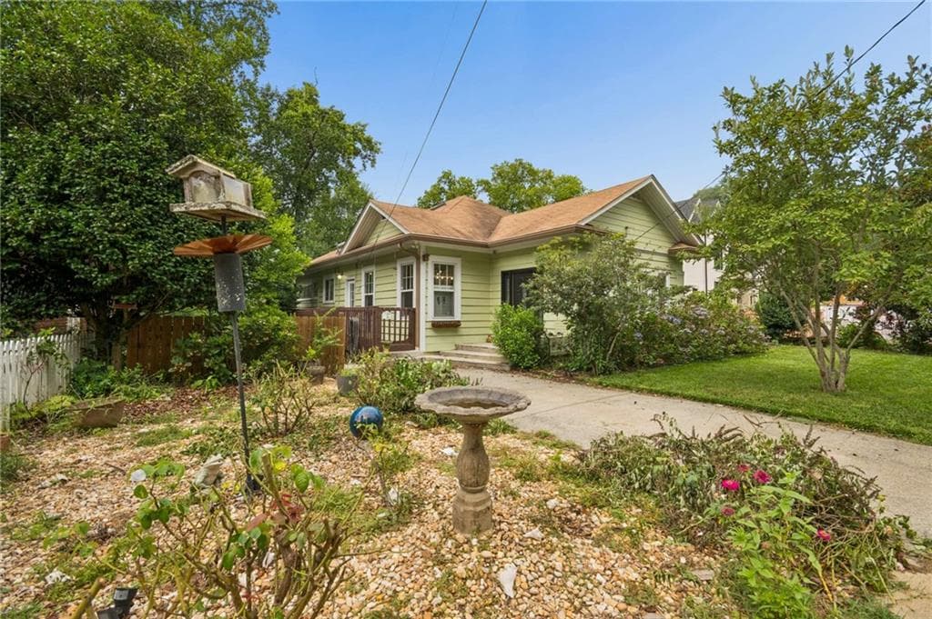 4 bedroom, 4 bathroom, 2,796 sq ft single family residence sold at 1334 Berwick Avenue, Atlanta, GA 30306