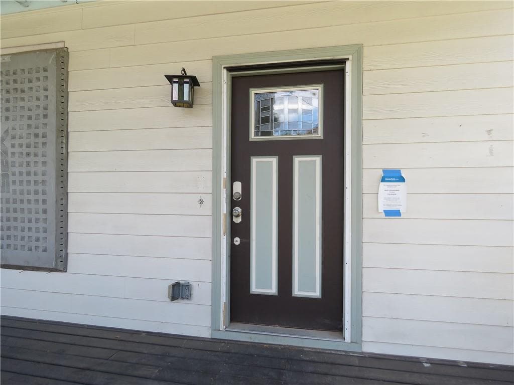3 bedroom, 3 bathroom, 2,040 sq ft single family residence under contract at 658 Magnolia Street, Atlanta, GA 30314 — photo 8