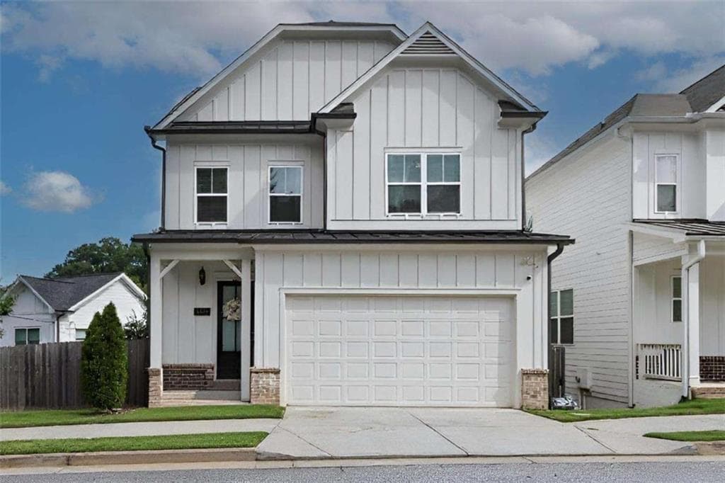 5 bedroom, 4 bathroom, 3,189 sq ft single family residence for rent at 1860 NW Commons Place, Atlanta, GA 30318 for $3,700 a month — photo 1 of 26