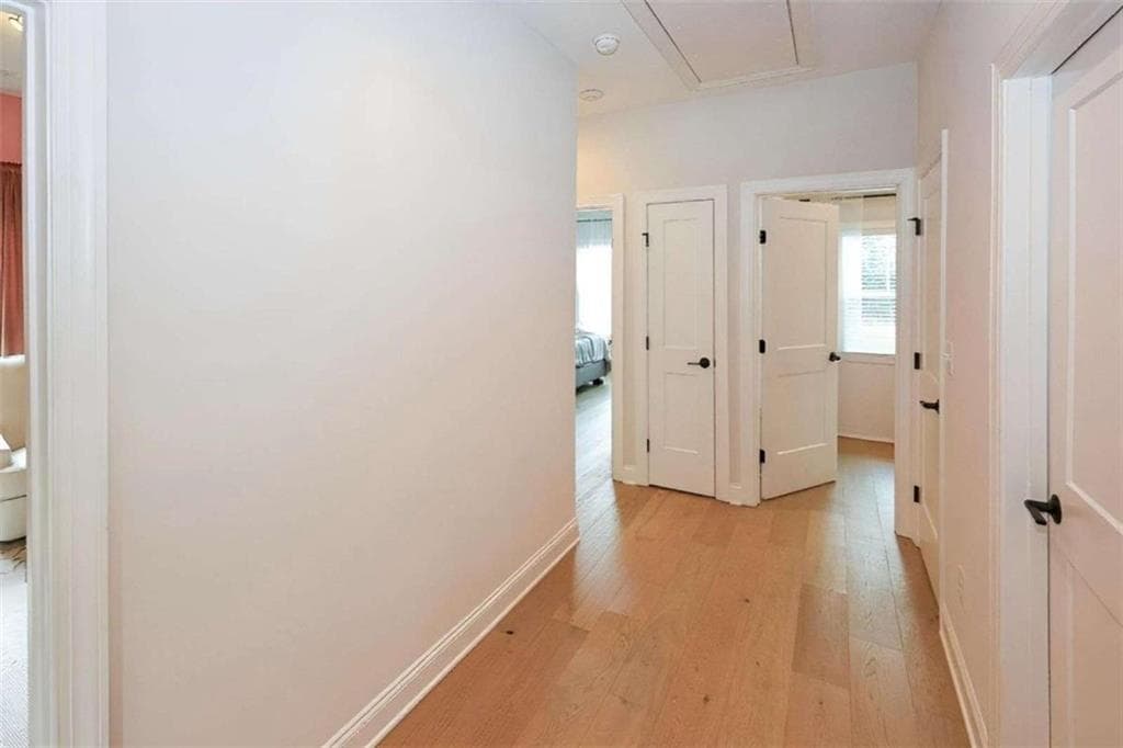 5 bedroom, 4 bathroom, 3,189 sq ft single family residence for rent at 1860 NW Commons Place, Atlanta, GA 30318 for $3,700 a month — photo 10