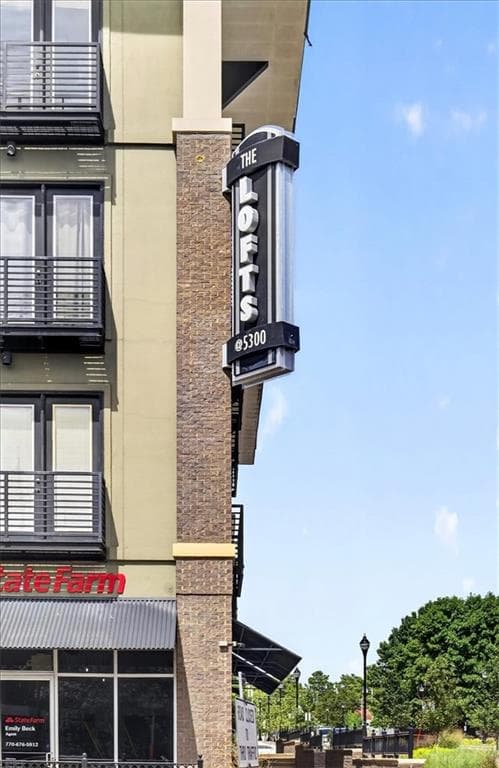 2 bedroom, 2 bathroom, 1,178 sq ft condominium under contract at 5300 Peachtree Road 2604, Atlanta, GA 30341 — photo 6