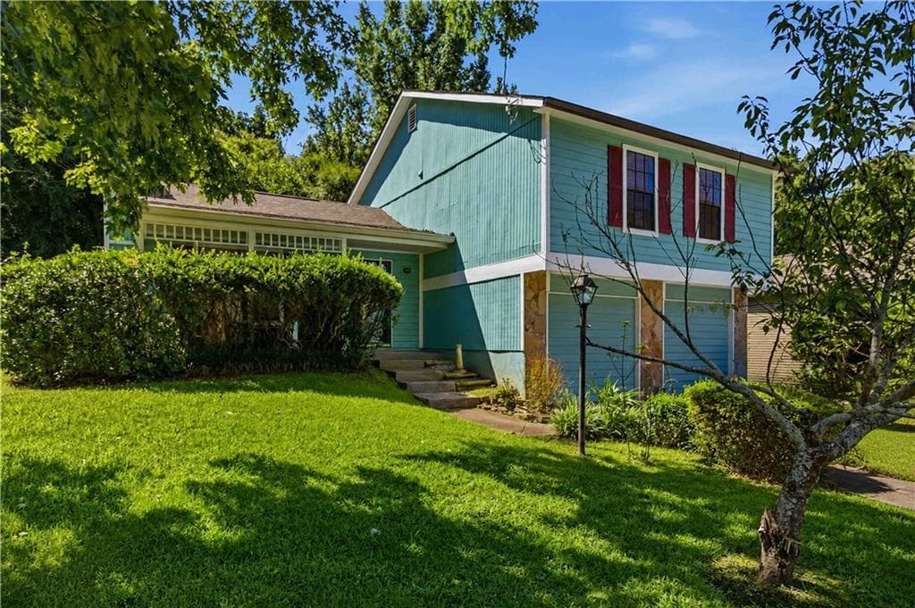 3 bedroom, 3 bathroom, 1,456 sq ft single family residence for sale at 5556 Weatherford Road, Norcross, GA 30093 — photo 4