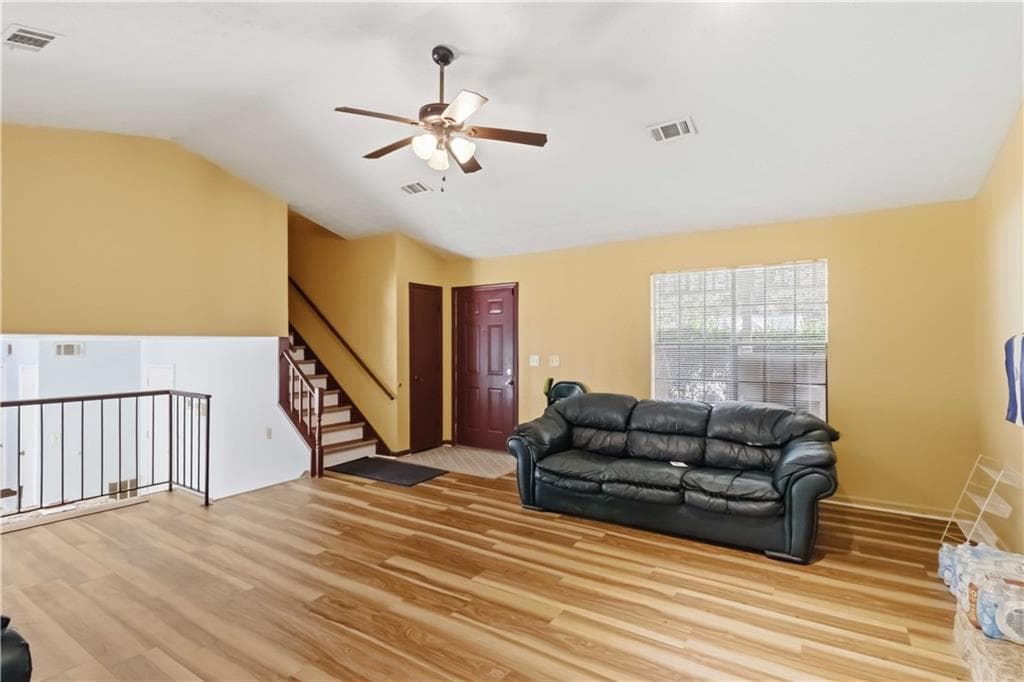 3 bedroom, 3 bathroom, 1,456 sq ft single family residence for sale at 5556 Weatherford Road, Norcross, GA 30093 — photo 8