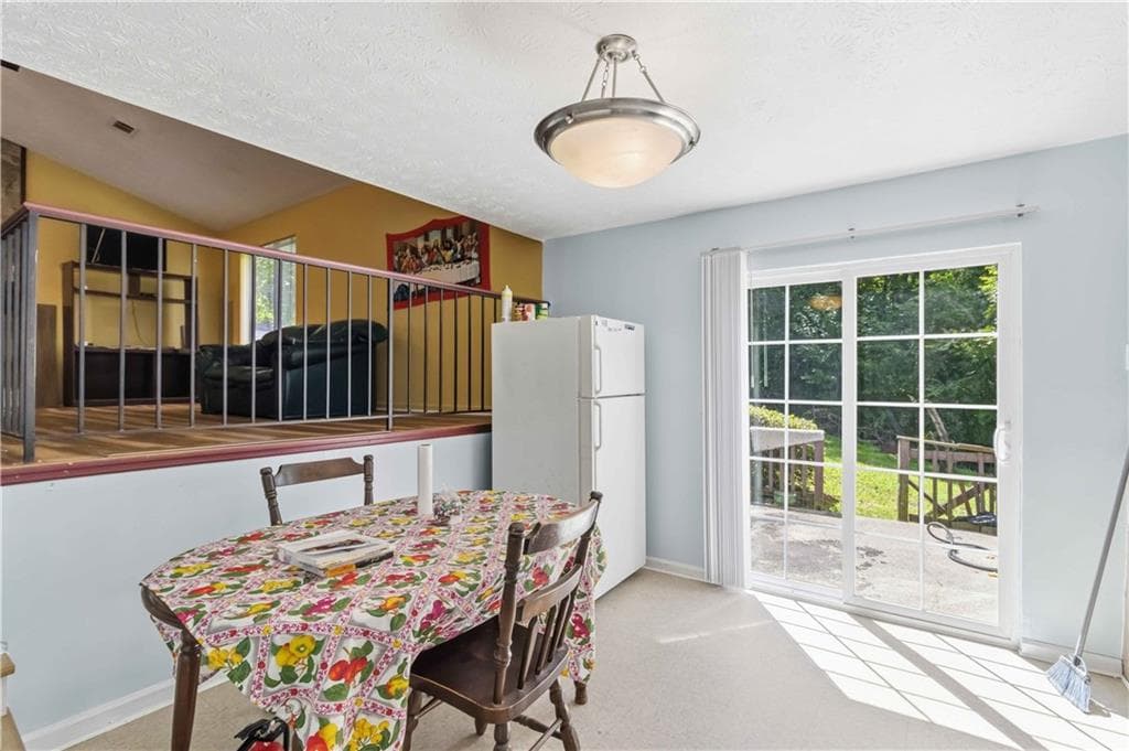 3 bedroom, 3 bathroom, 1,456 sq ft single family residence for sale at 5556 Weatherford Road, Norcross, GA 30093 — photo 9