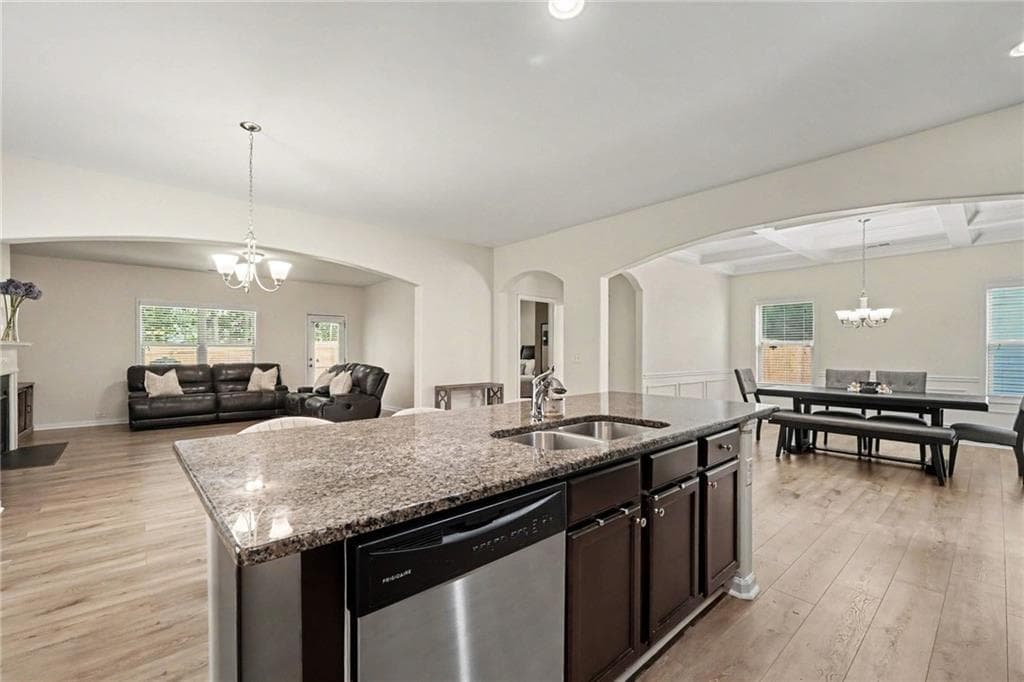 4 bedroom, 5 bathroom, 3,584 sq ft single family residence for sale at 3923 Kingfisher Drive, Atlanta, GA 30349 — photo 10